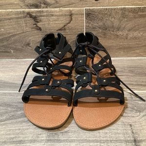 Kids Black Sandals Size 6